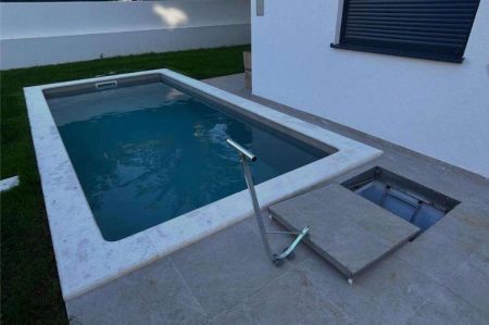 Everything for the swimming pool in one place - pool equipment and pool accessories. We transform your pool visions into pool ideas that we design, build pools and install all pool equipment and pool technology, you enjoy swimming.