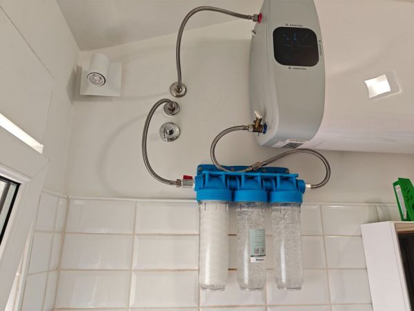 Metode za učinkovito uklanjanje naslaga kamenca i načini za prevenciju taloženja kamenca iz tvrde vode.